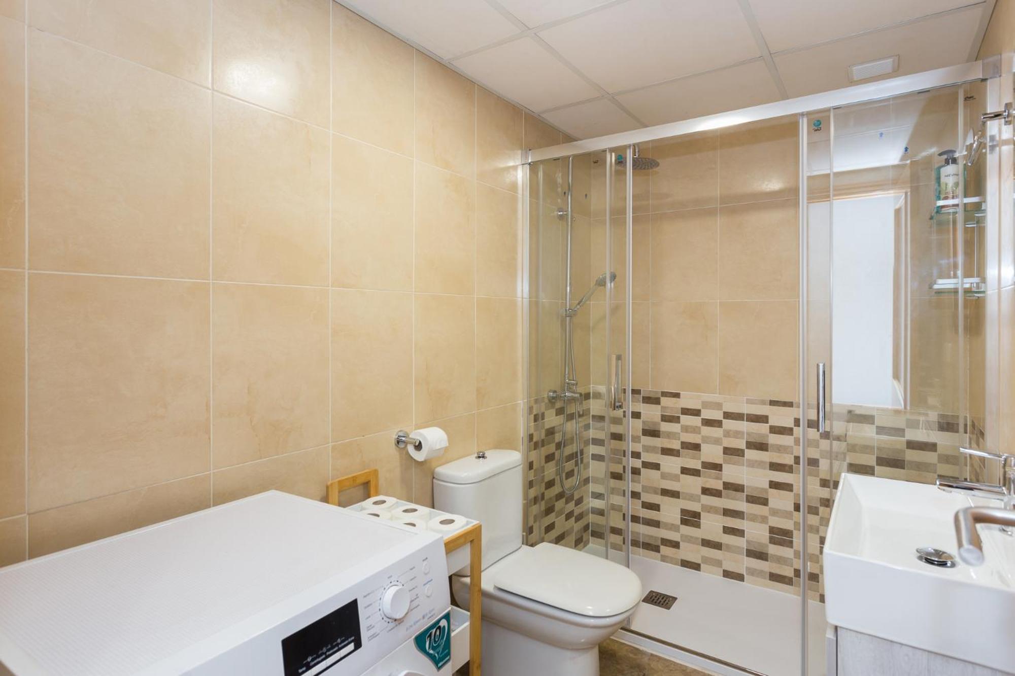 Piso Familiar Cerca Del Centro, Ac Y Wifi Gratis Apartment Valencia Luaran gambar