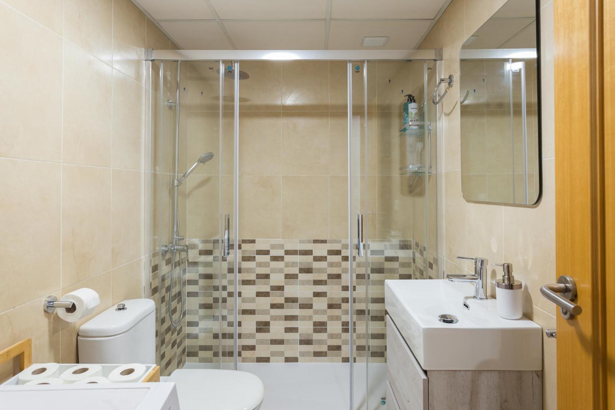 Piso Familiar Cerca Del Centro, Ac Y Wifi Gratis Apartment Valencia Luaran gambar